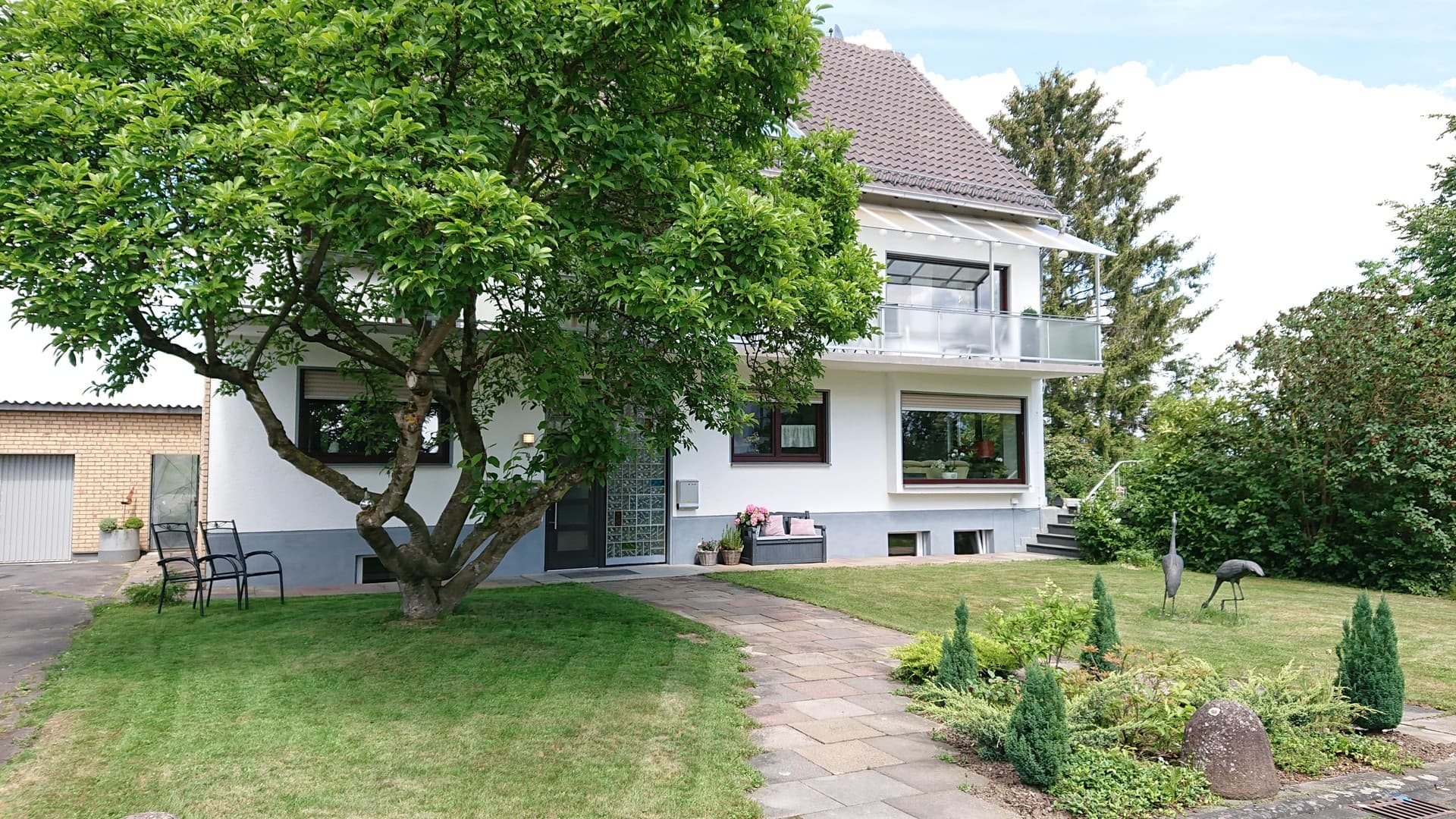 Attraktive 4-Zimmer Wohnung EG, zentral gelegen in Neunkirchen-Seelscheid