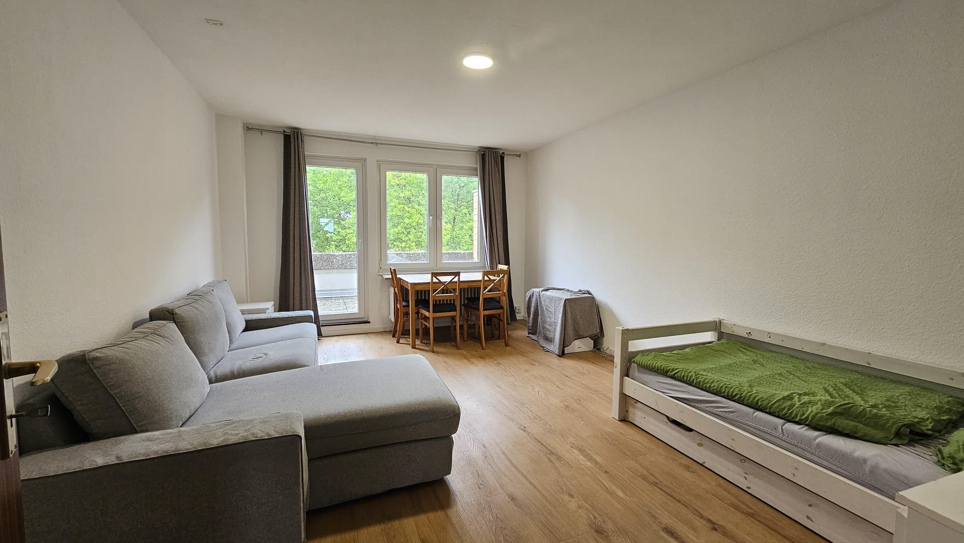 Zentrale 2 Zi.Wohnung · 62 m² · direkt am Bahnhof, ohne Zuglärm · Balkon