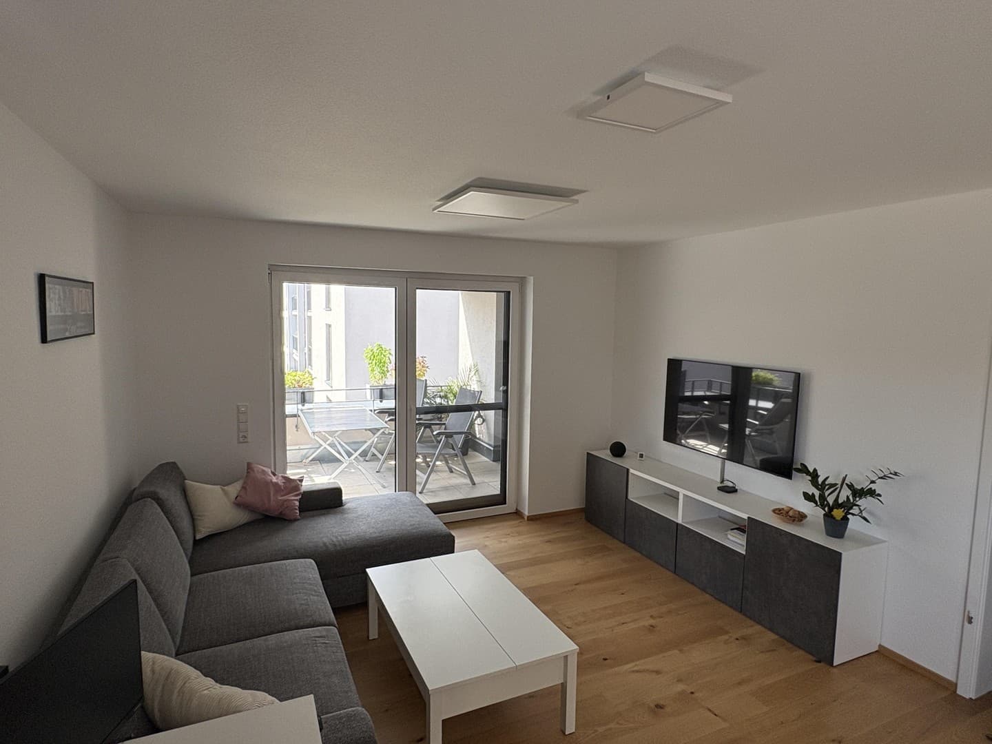 Hochwertige 3-Zimmer-Wohnung im Glashütteareal – Eichenparkett, Einbauküche, Smart Home, TG