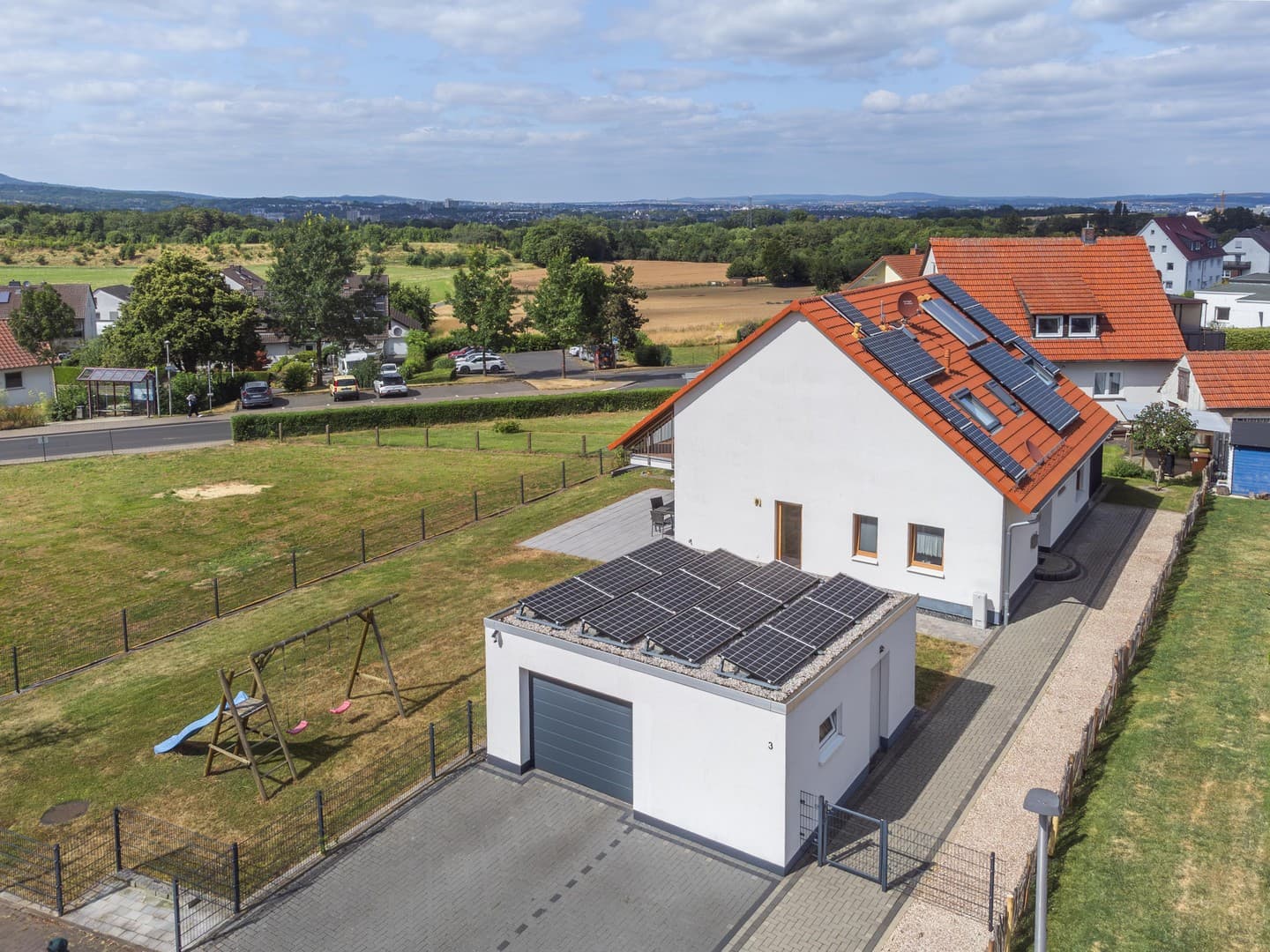 Kfw-70 EFH massiv, opt. 2. Wohnung, TOP Lage, Bj 2017, PV-Speicher-Wallbox, Fußbodenheizung, Kamin