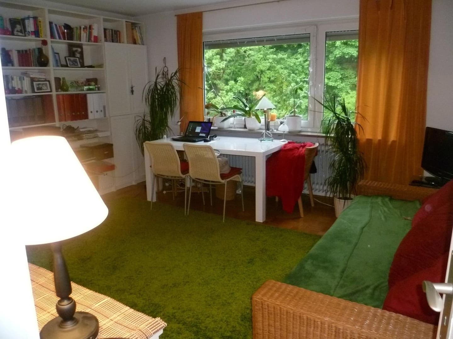 Schönes möbliertes City Apartment - zur Untermiete