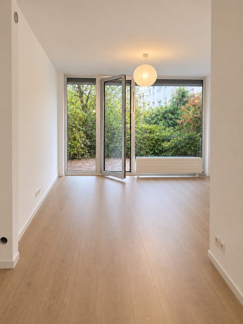 Sanierte 2-Zimmer-Wohnung mit Terrasse, neuer Küche und TG-Stellplatz