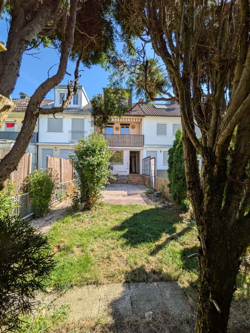 Renovierungsbedürftiges Reihenmittelhaus in ruhiger Lage - Provisionsfrei!