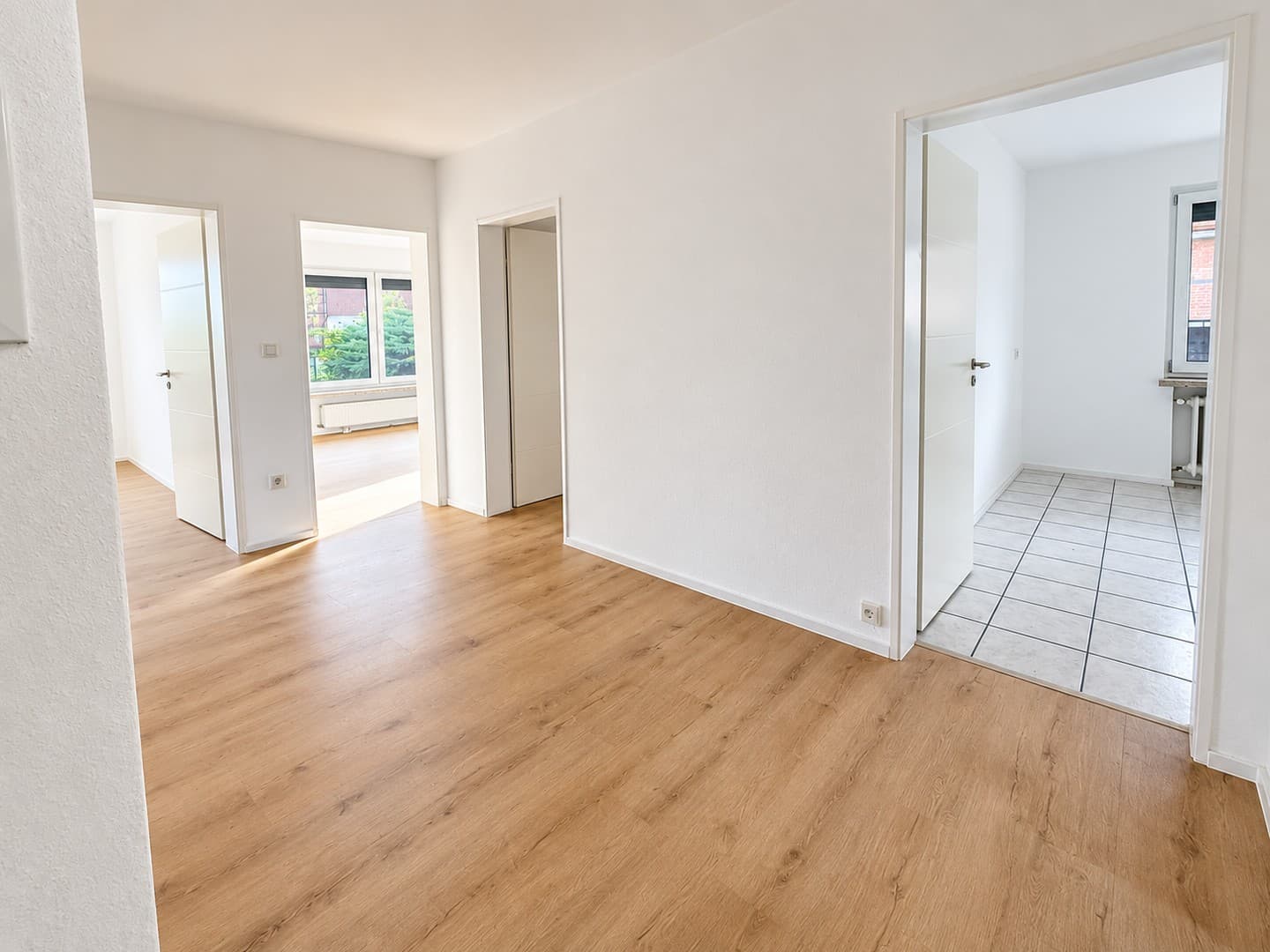 Erstbezug nach Sanierung – großzügige 4-Zimmer-Terrassenwohnung mit 106 m² in Springe