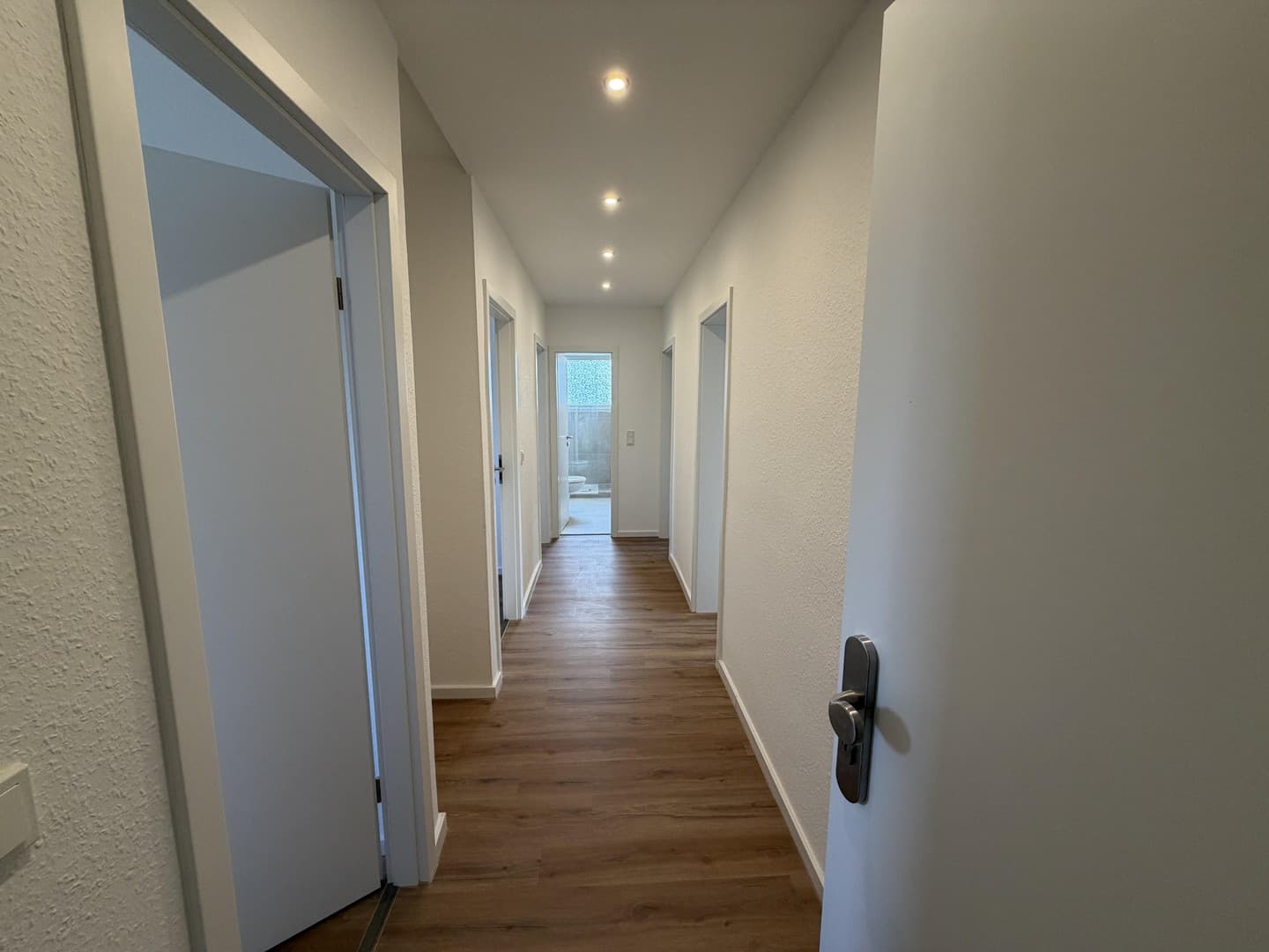 Kernsanierte 4-Zimmer-Wohnung in Wiesbaden