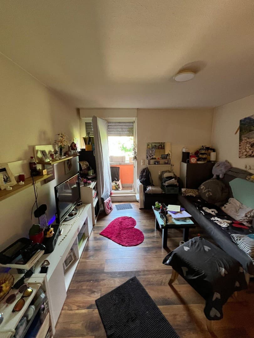 5% Rendite - 1 Zimmer Apartment mit Balkon & TG von Privat