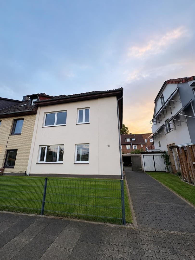 Wunderschöne 4 Zimmer-Maisonettewohnung / Refugee welcome