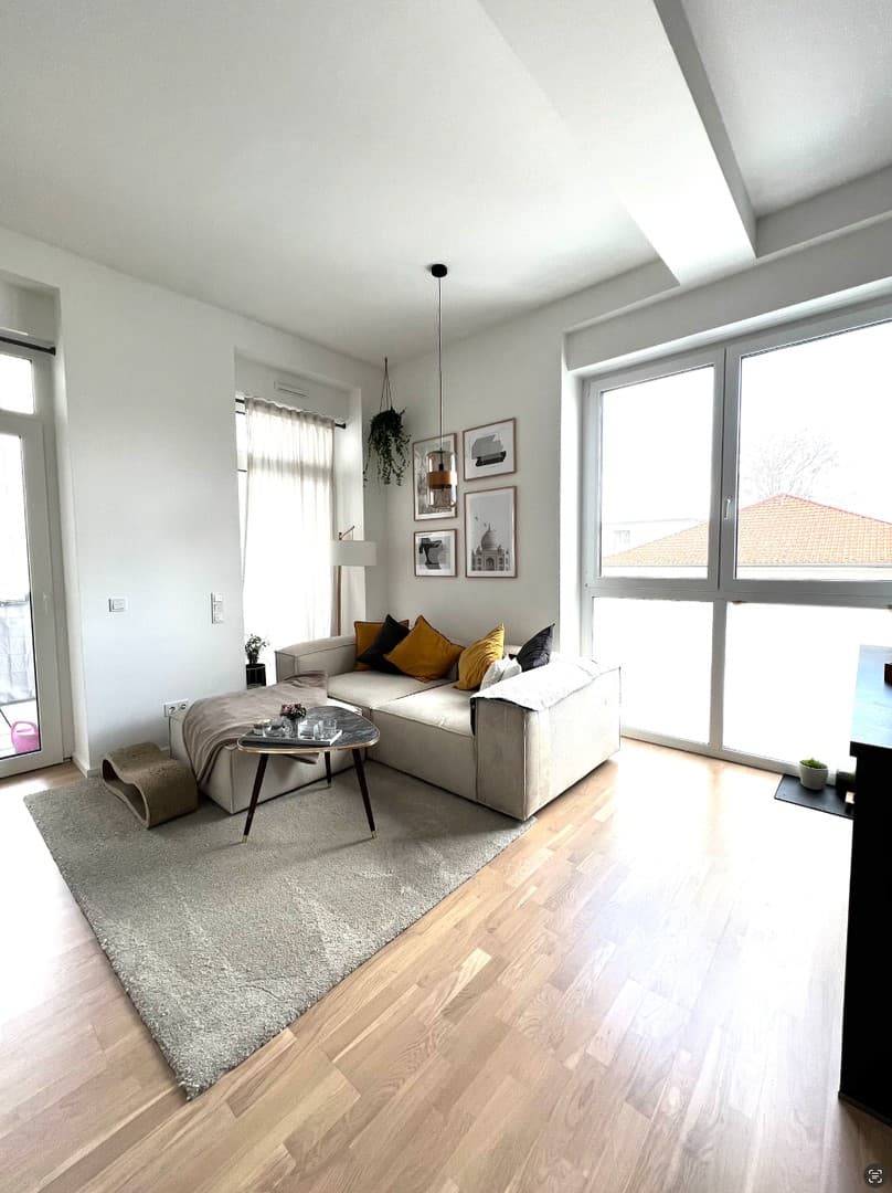 Moderne 3-Zi-Wohnung mit 2 Balkonen, hohen Decken uvm.