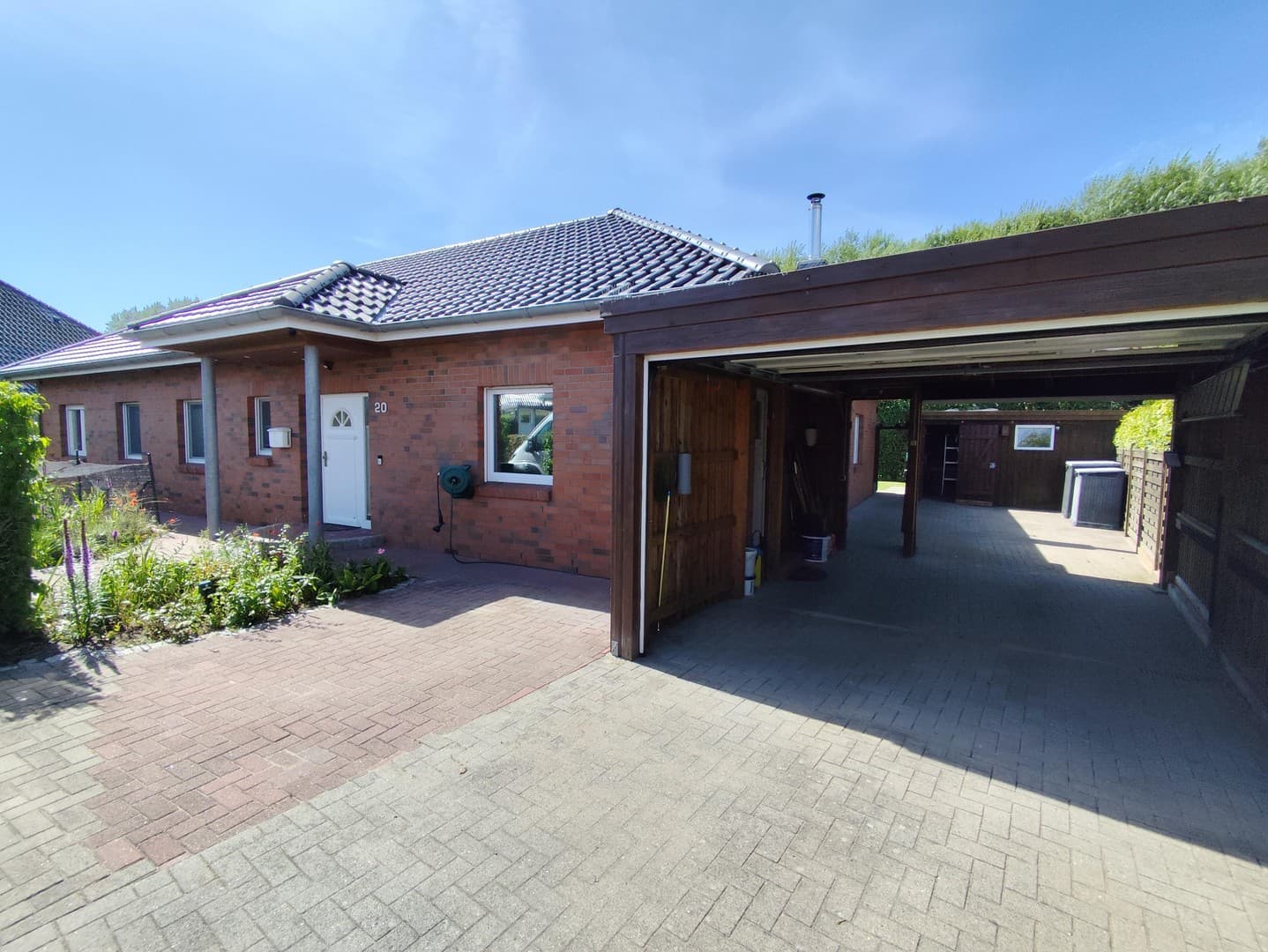 Gepflegtes Einfamilienhaus mit großem Garten – nur 5 Gehminuten zur Europa-Universität Flensburg