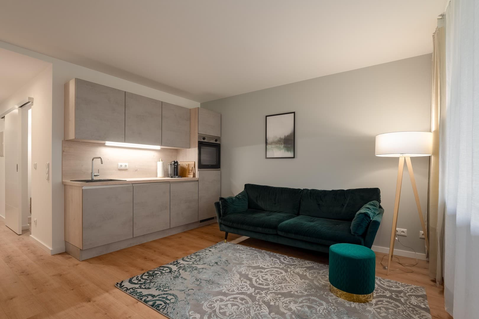 Schöne 1,5 Zimmer Wohnung nähe S-Bahn - mit Balkon, Einbauküche, modern