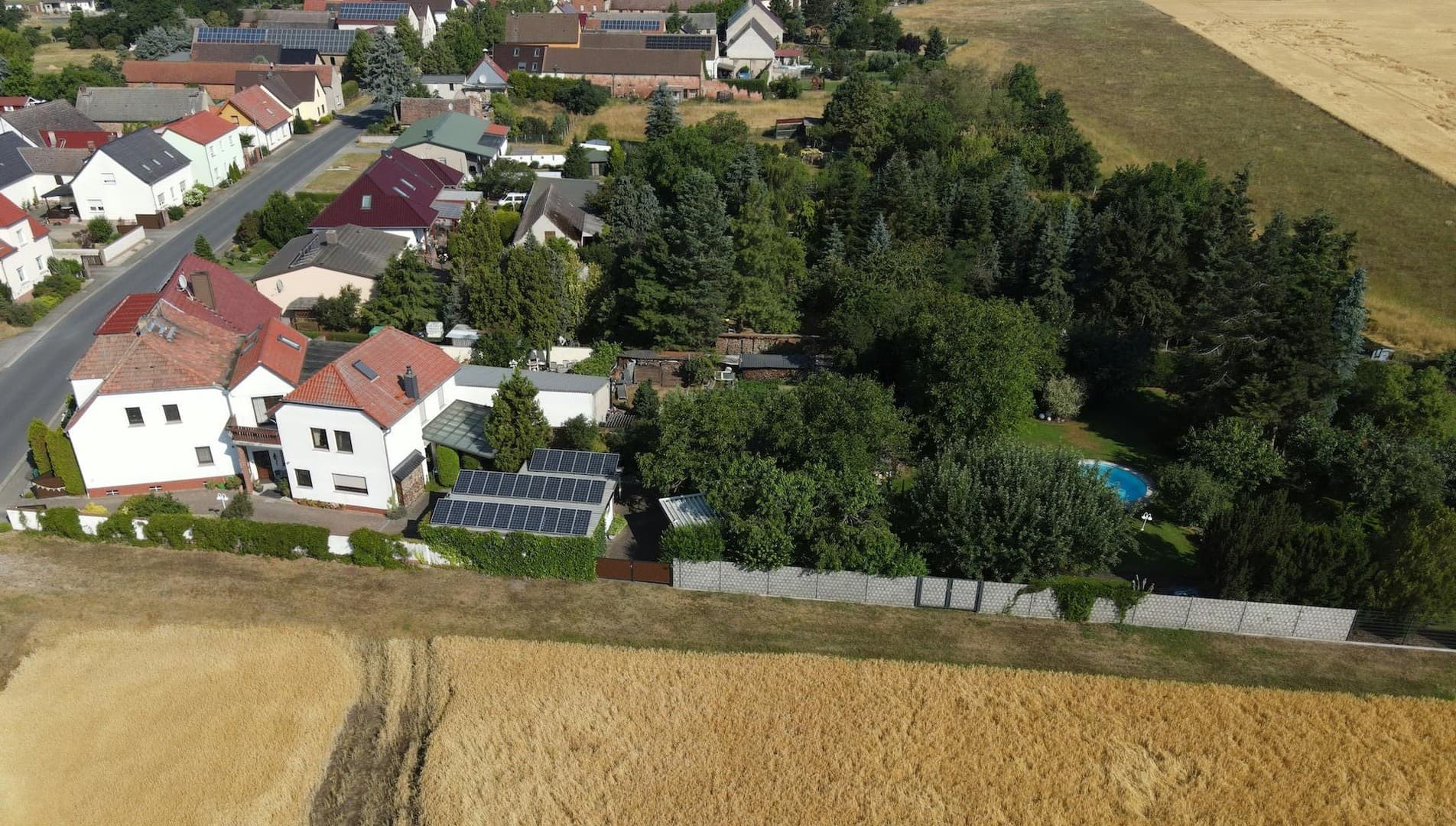 Haus mit Garten und Pool, unweit von Jessen/E. und Holzdorf-Ost