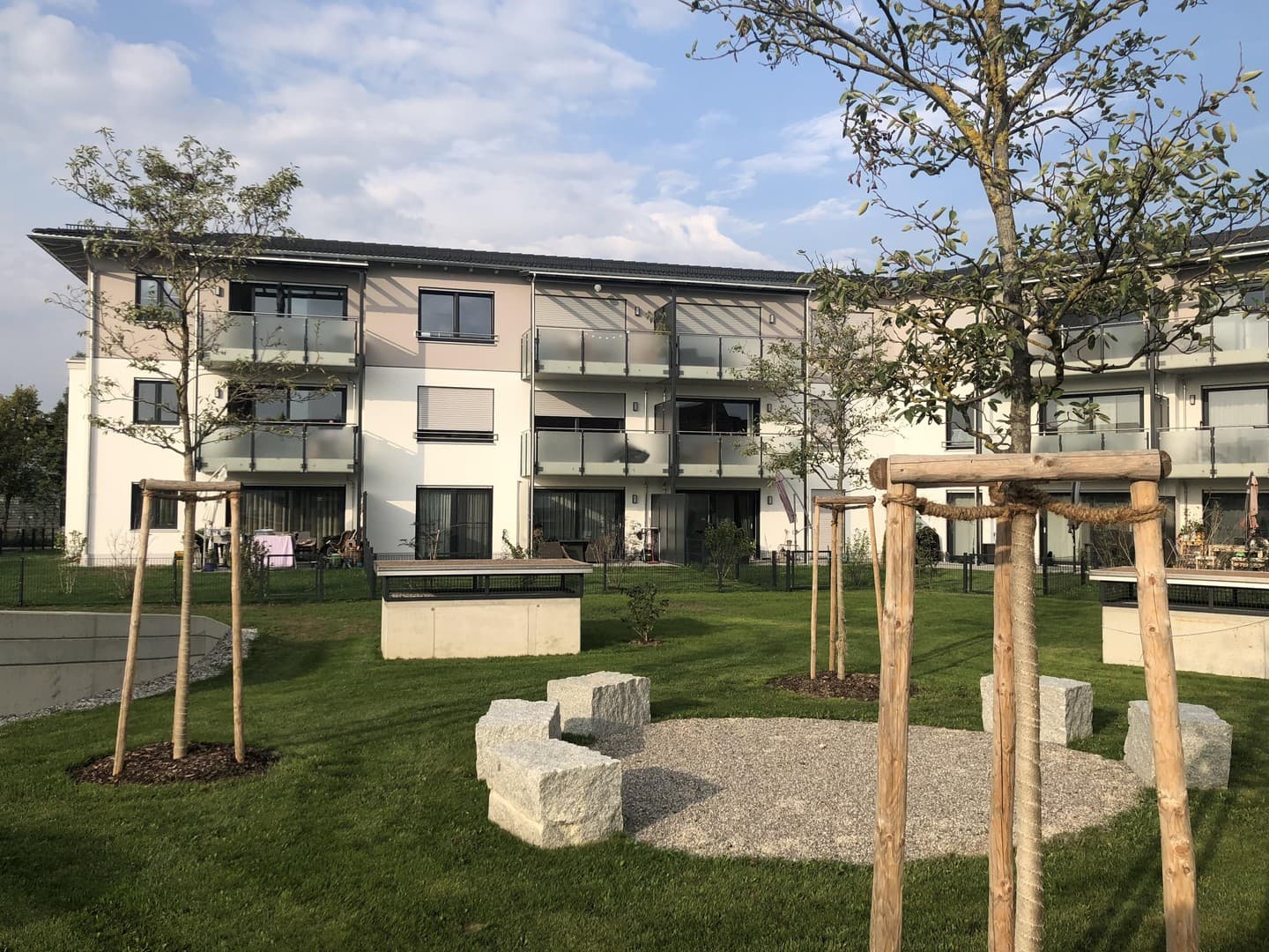 Hochwertige 2-Zimmer-Wohnung mit sonnigem Südwestbalkon – energieeffizientes Wohnen in Buchloe