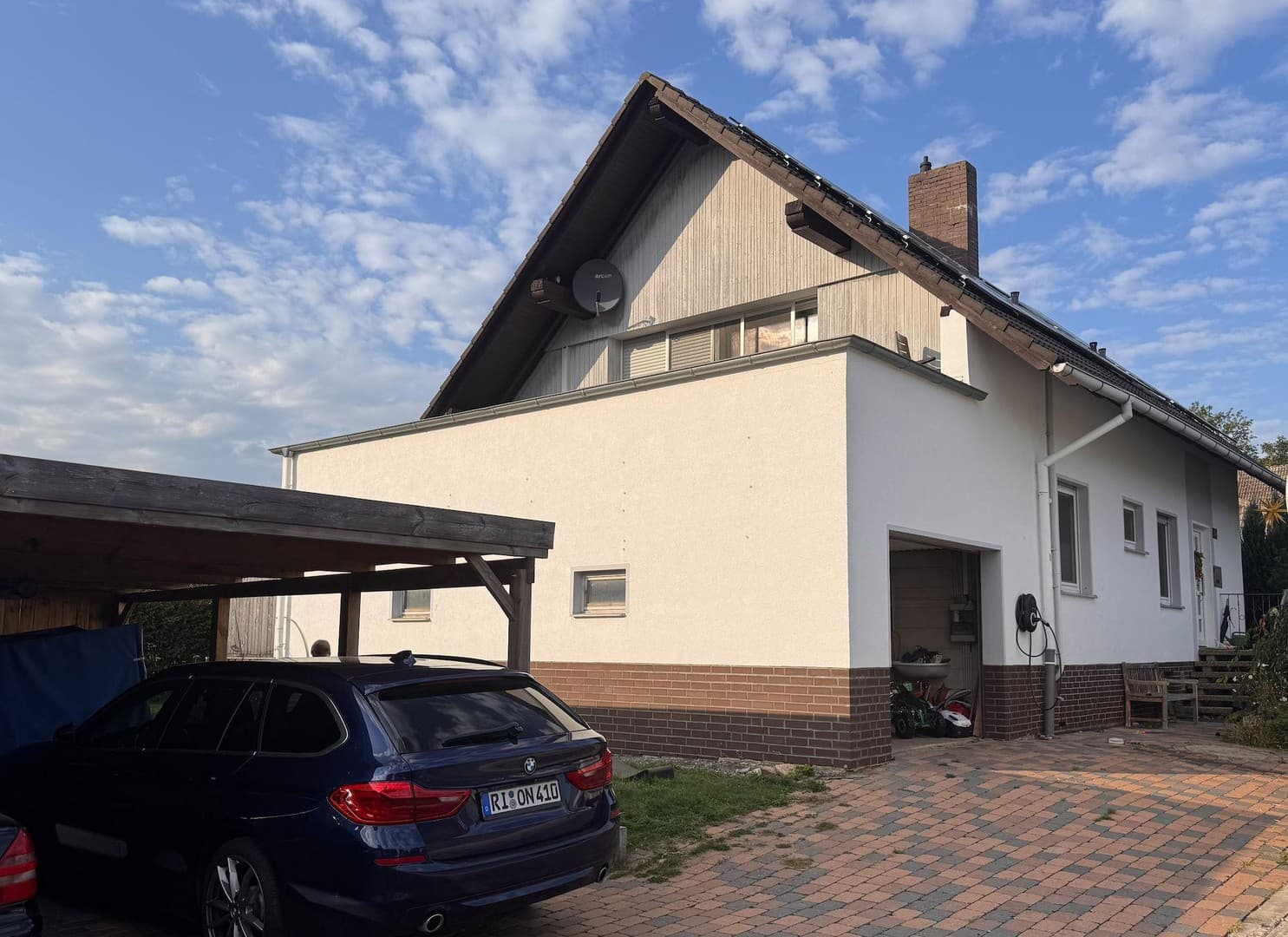 Provisionsfrei: Gepflegtes Familienhaus mit 24-kWp-PV, Speicher, Pool & großem Grundstück