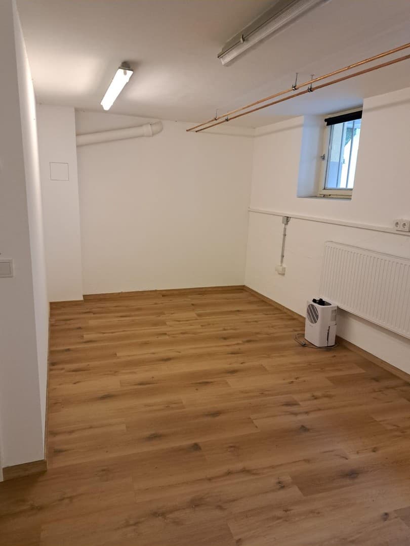 Loft ähnliche 5-Zi Wohnung perfekt für WG geeignet