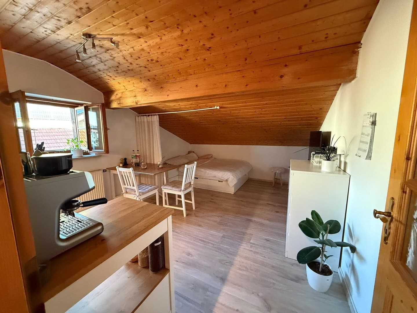 bezaubernde ruhige 1 Zimmer Wohnung in Mühldorf-Mößling