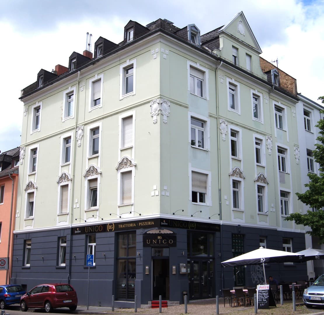 3-Zimmer-Wohnung mit Einbauküche in Stilaltbau *** Südwest-Balkon ab 2027