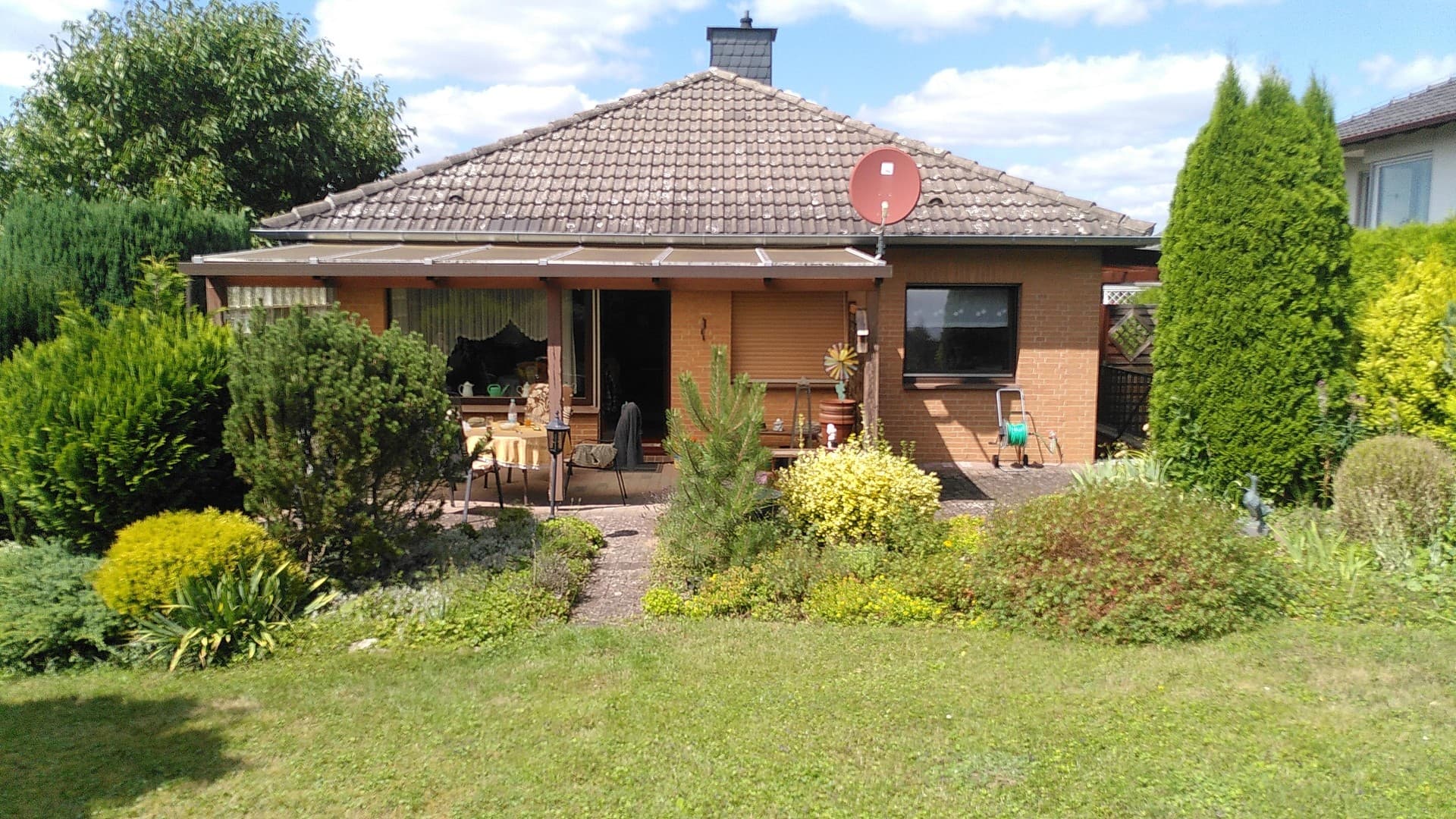 Charmantes Einfamilienhaus mit großem Garten in ruhiger Waldrandlage (Wieterwald)