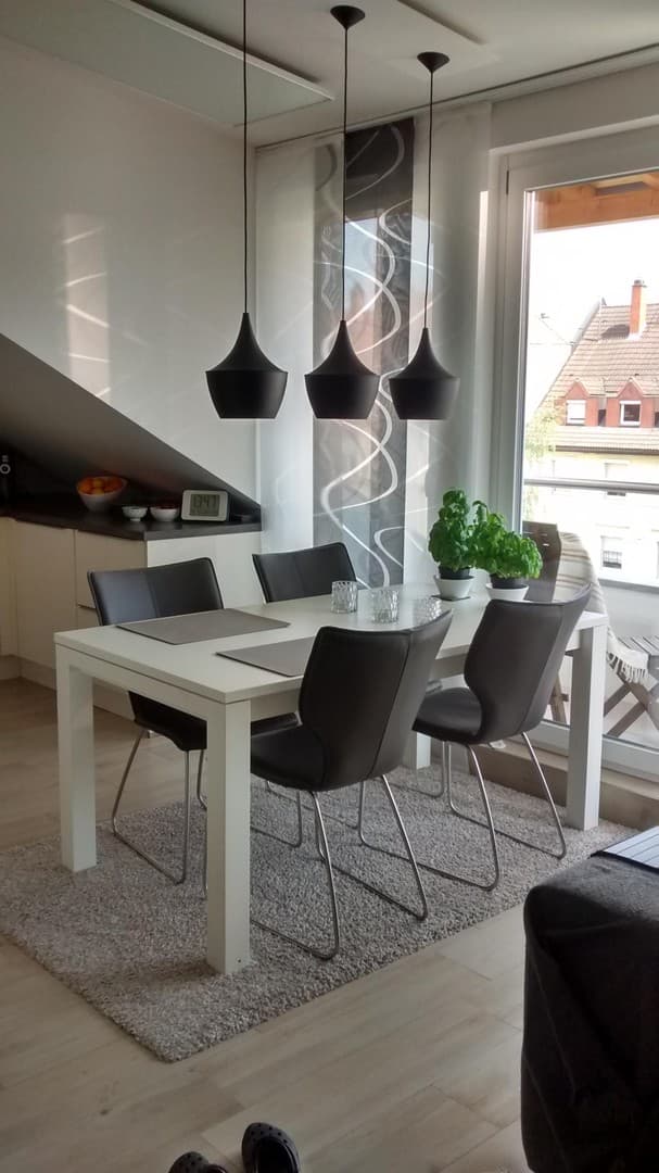 Moderne 3-Zimmer-Dachgeschosswohnung mit Schwedenofen, Balkon & hochwertiger Ausstattung