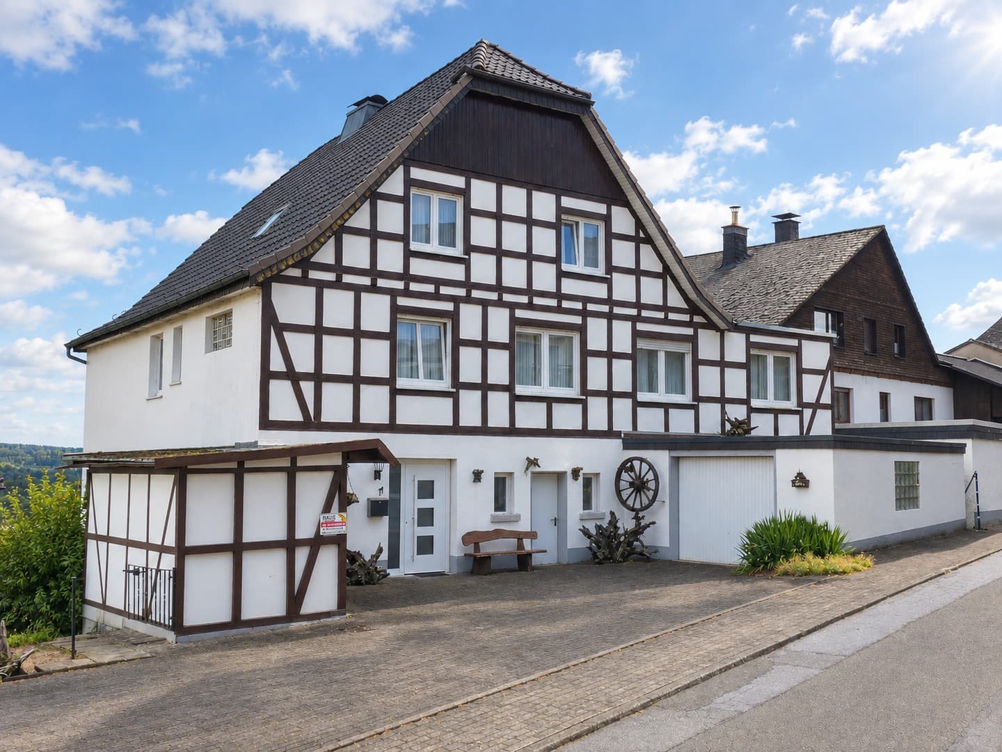 Mehrfamilienhaus mit Südlage und traumhaftem Ausblick