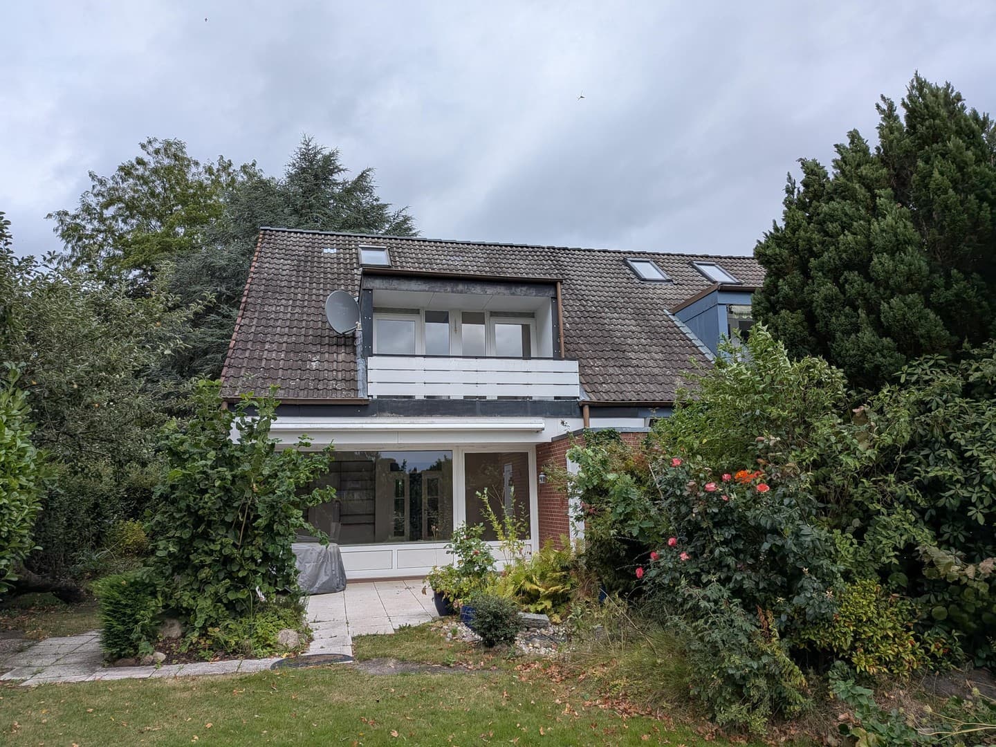 Großzügiges Endreihenhaus, Südterrasse und 3 Schlafzimmern in ruhiger Lage