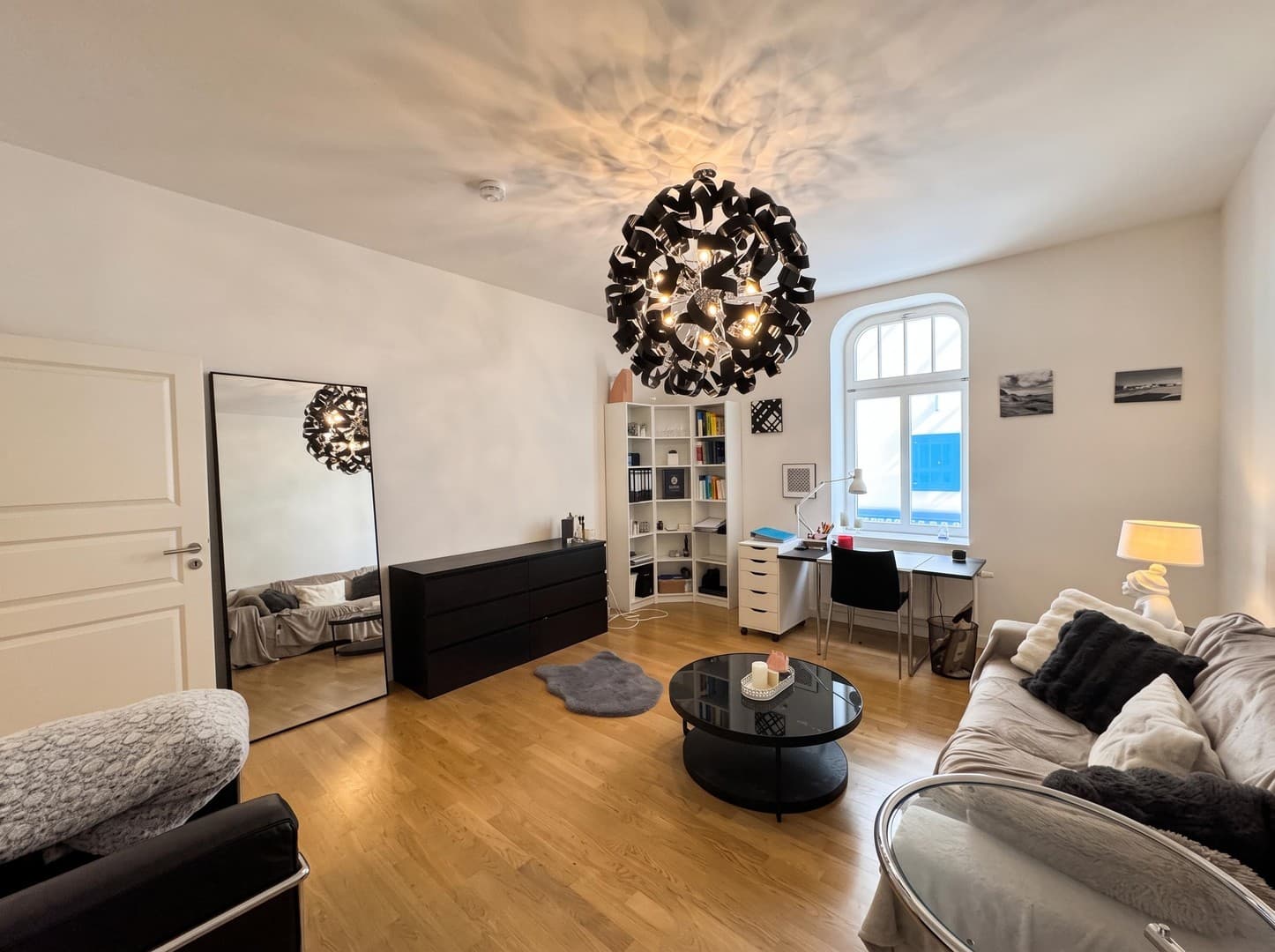 Stilvolle 2-Zi-Citywohnung mit historischem Flair – modernisierter Altbau mit Aufzug und EBK