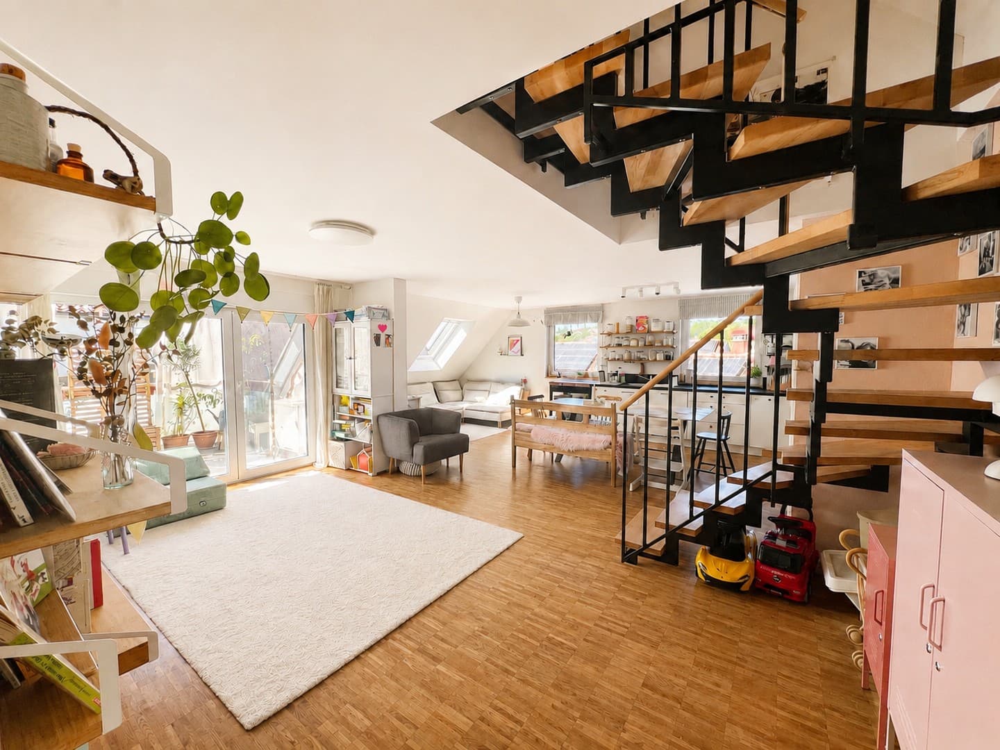 Moderne 4-Zimmer-Maisonette mit großer Dachterrasse im Ortskern