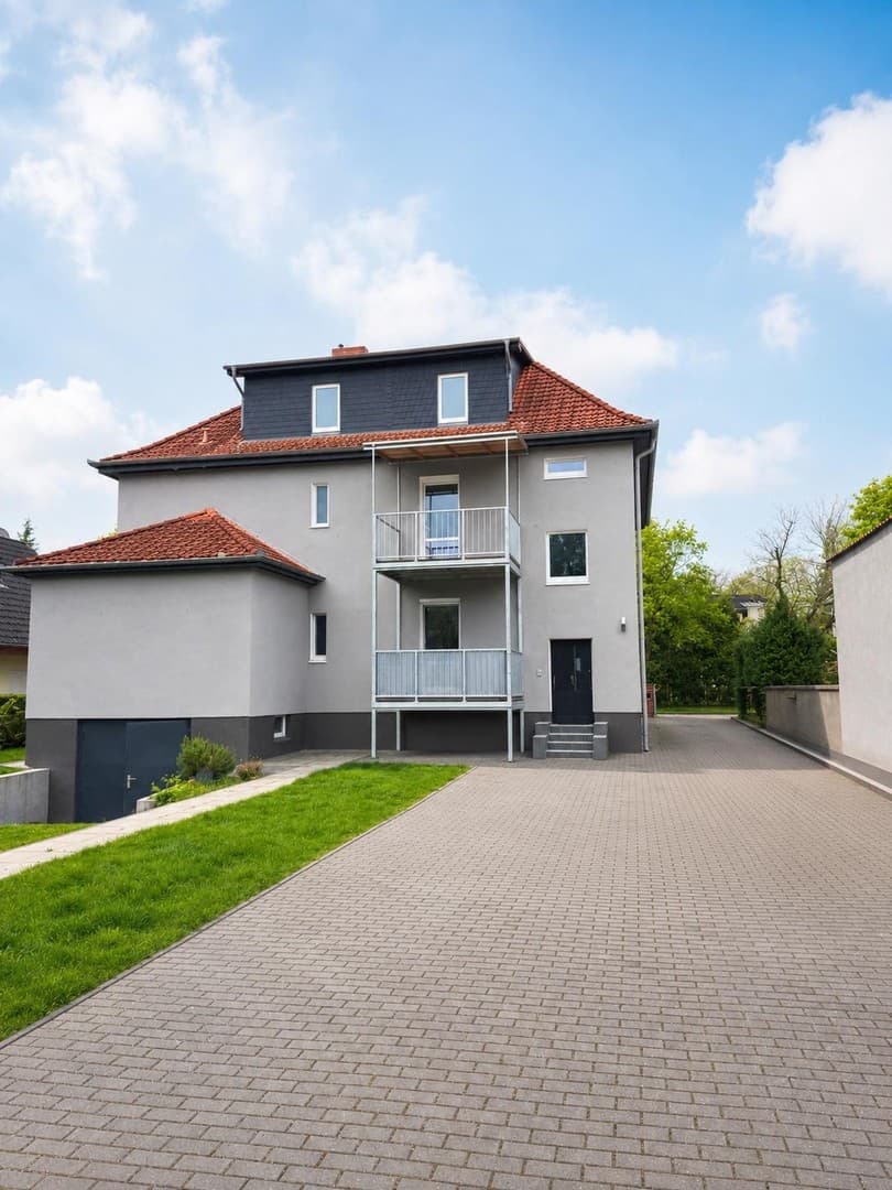 Großzügiges Mehrgenerationenhaus mit 3 abgeschlossenen Wohnungen