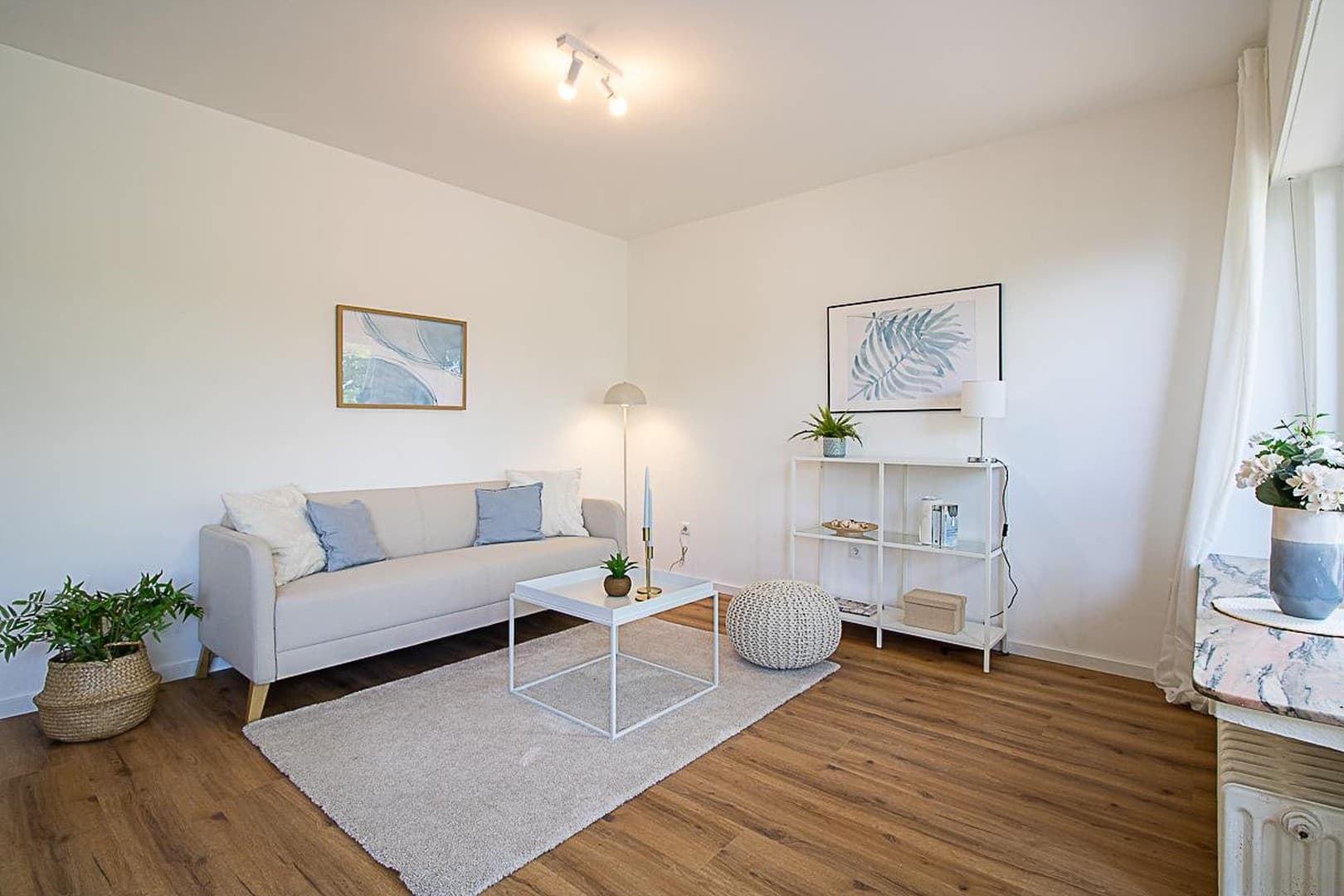 Provisionsfrei & sofort Einziehen: 3-Zimmer -Wohnung mit Drachenfelsblick und zwei Balkonen