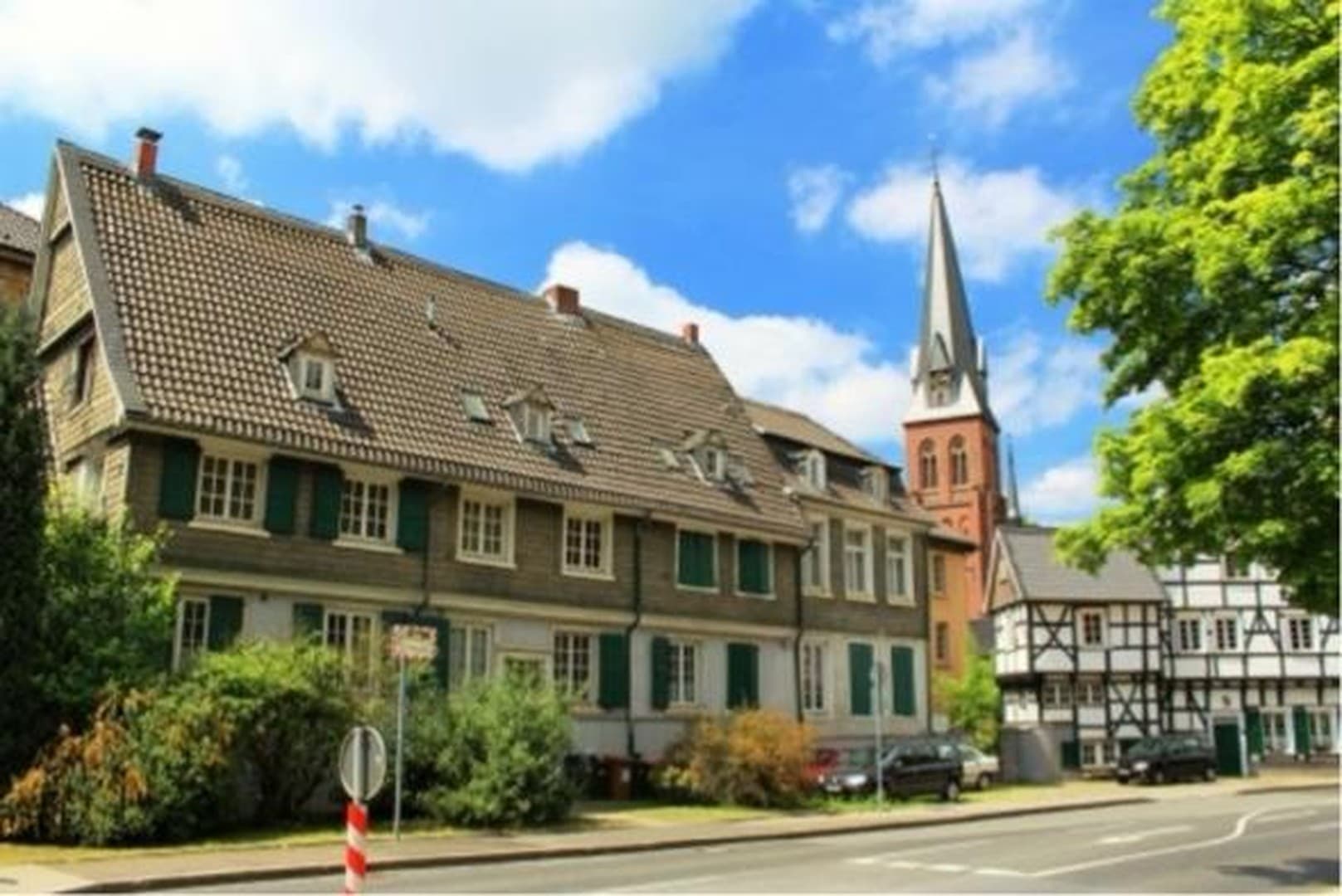 Denkmalgeschütztes Wohn- und Geschäftshaus