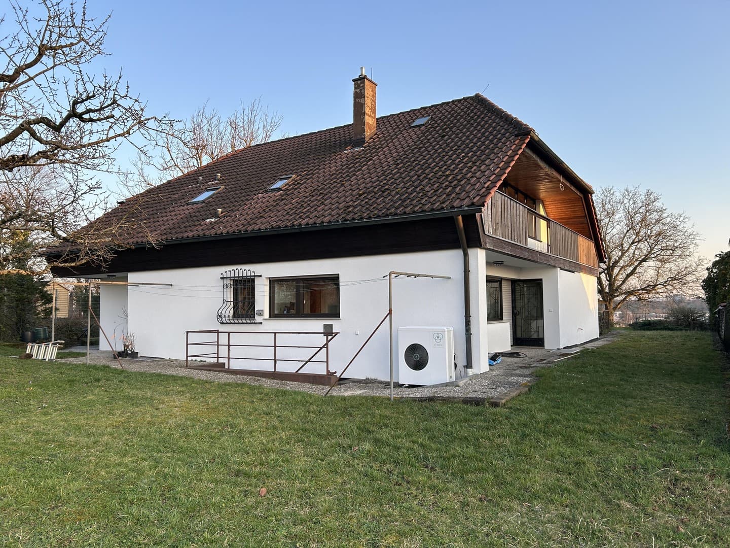 3 Zimmer Dachgeschosswohnung + Büroraum