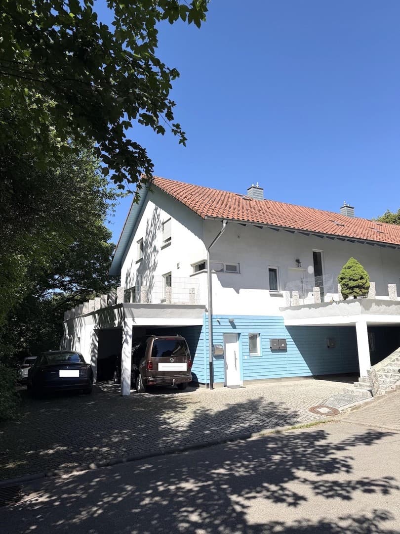 Großzügige Moderne Doppelhaushälfte mit Potenzial