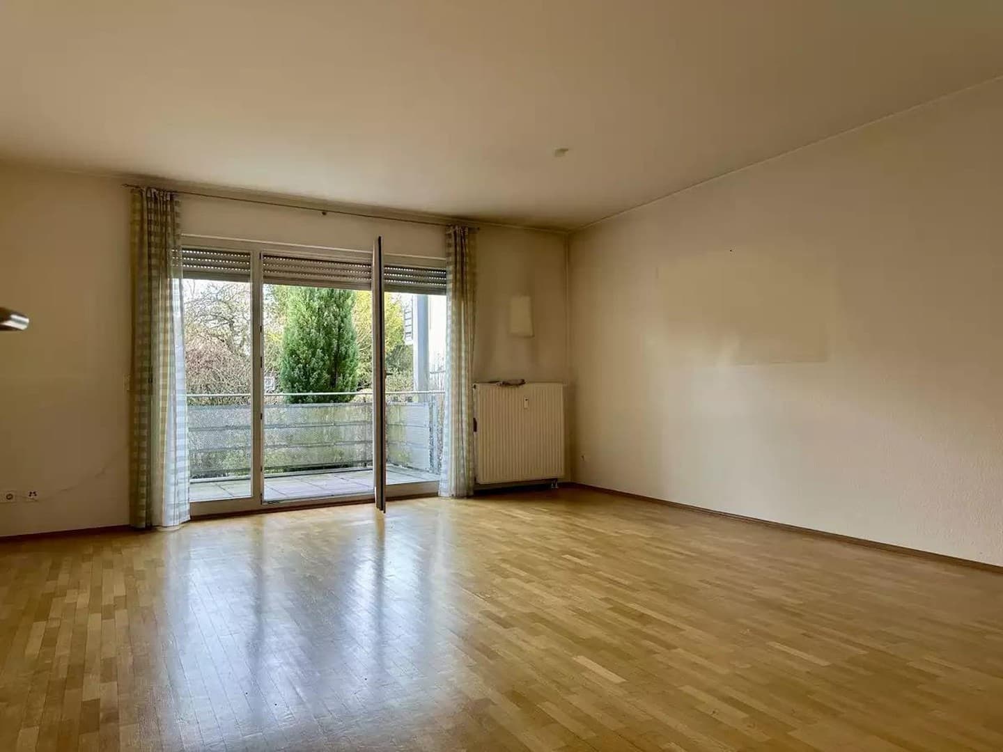 Lichtdurchflutetes Wohnen mit Garten & Balkon in Bad Homburg