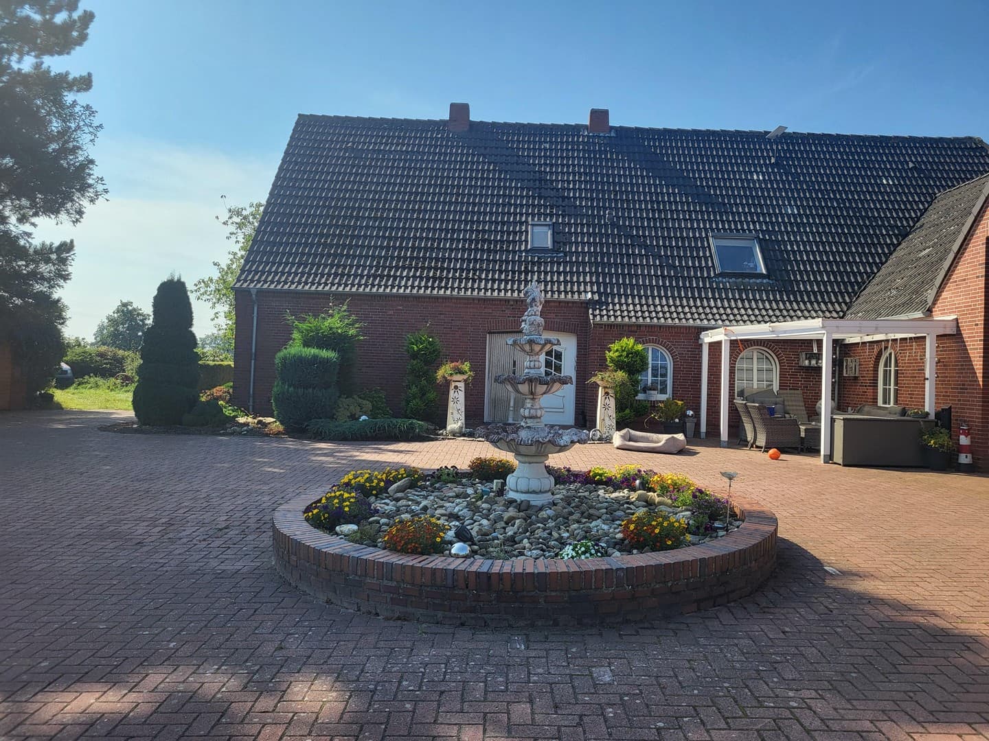 Exkl. Einfamilienhaus, nähe Norddeich mit Pool, Sauna, Pferdehaltung