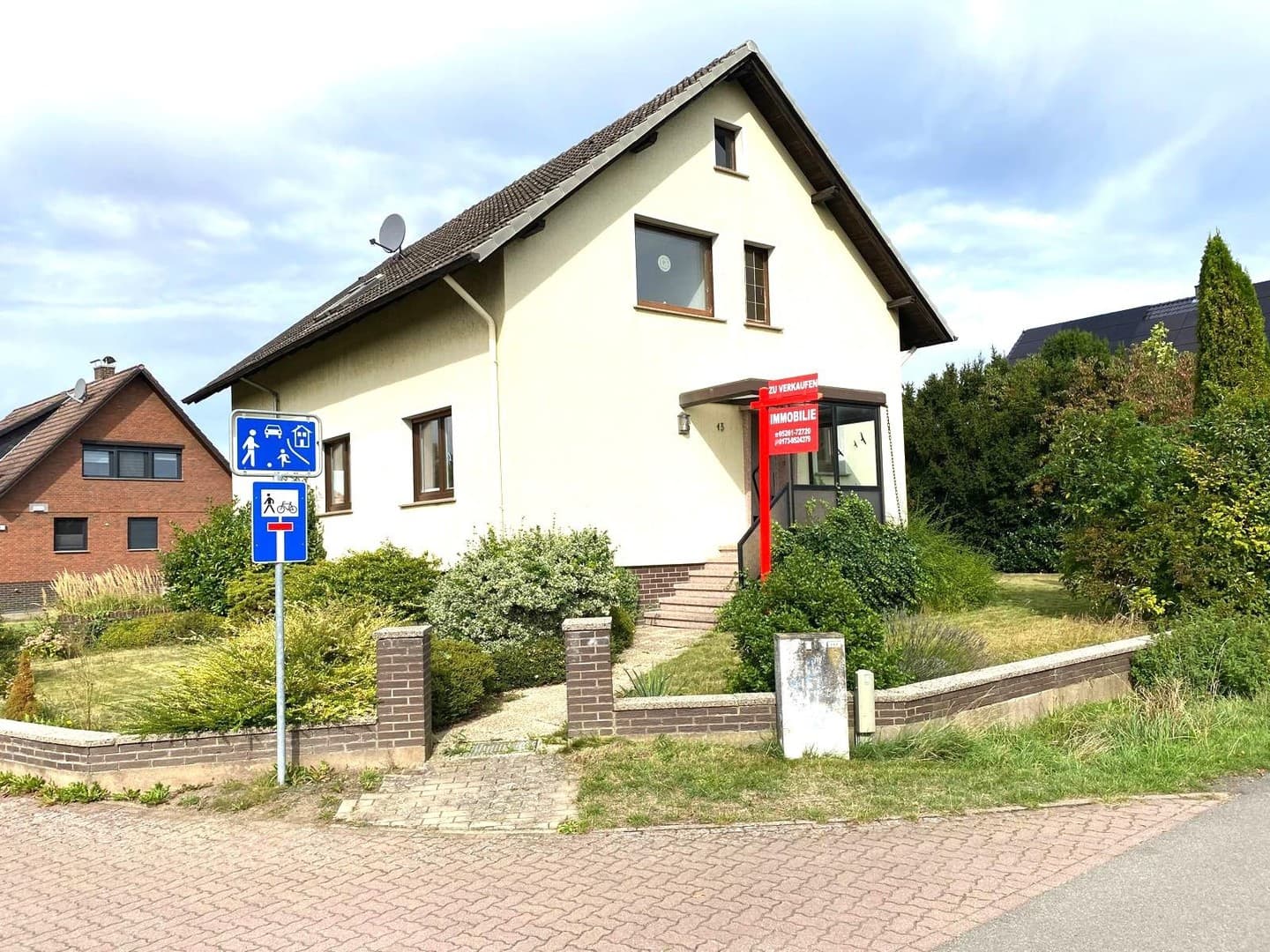 Freistehendes Ein-Zweifamilienhaus mit Garage in ruhiger Lage (Sackgasse) von Eisbergen
