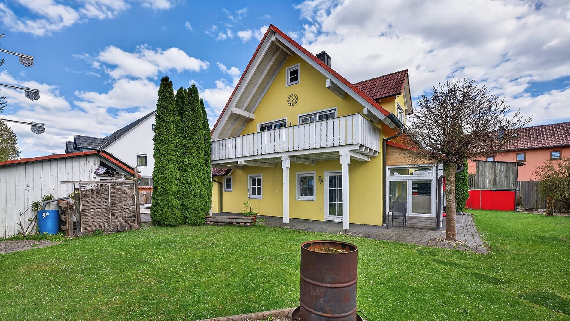 Attraktives Ein/Zweifamilienhaus mit großzügigem Grundstück - ideal für Eigennutzer & Kapitalanleger
