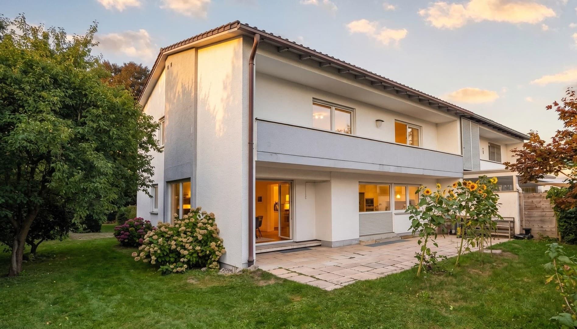 Zentrumsnahe DHH in Rosenheim mit Garten & Garage, provisionsfrei