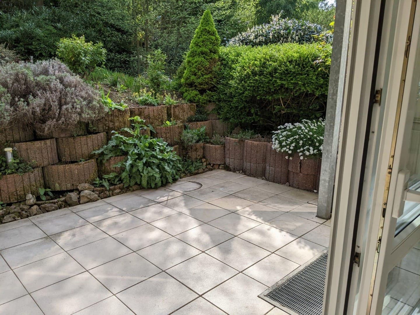 Gartengeschoss Wohnung in begrünter, ruhiger Südwestlage von Badenweiler