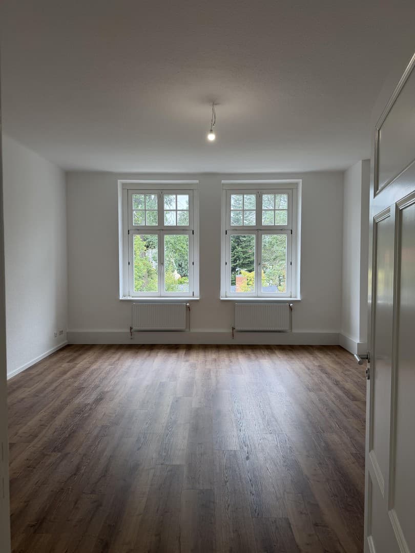 Repräsentative Gewerbefläche in sehr guter Lage – 122 m², 4 separate Räume, vollständig saniert 2026