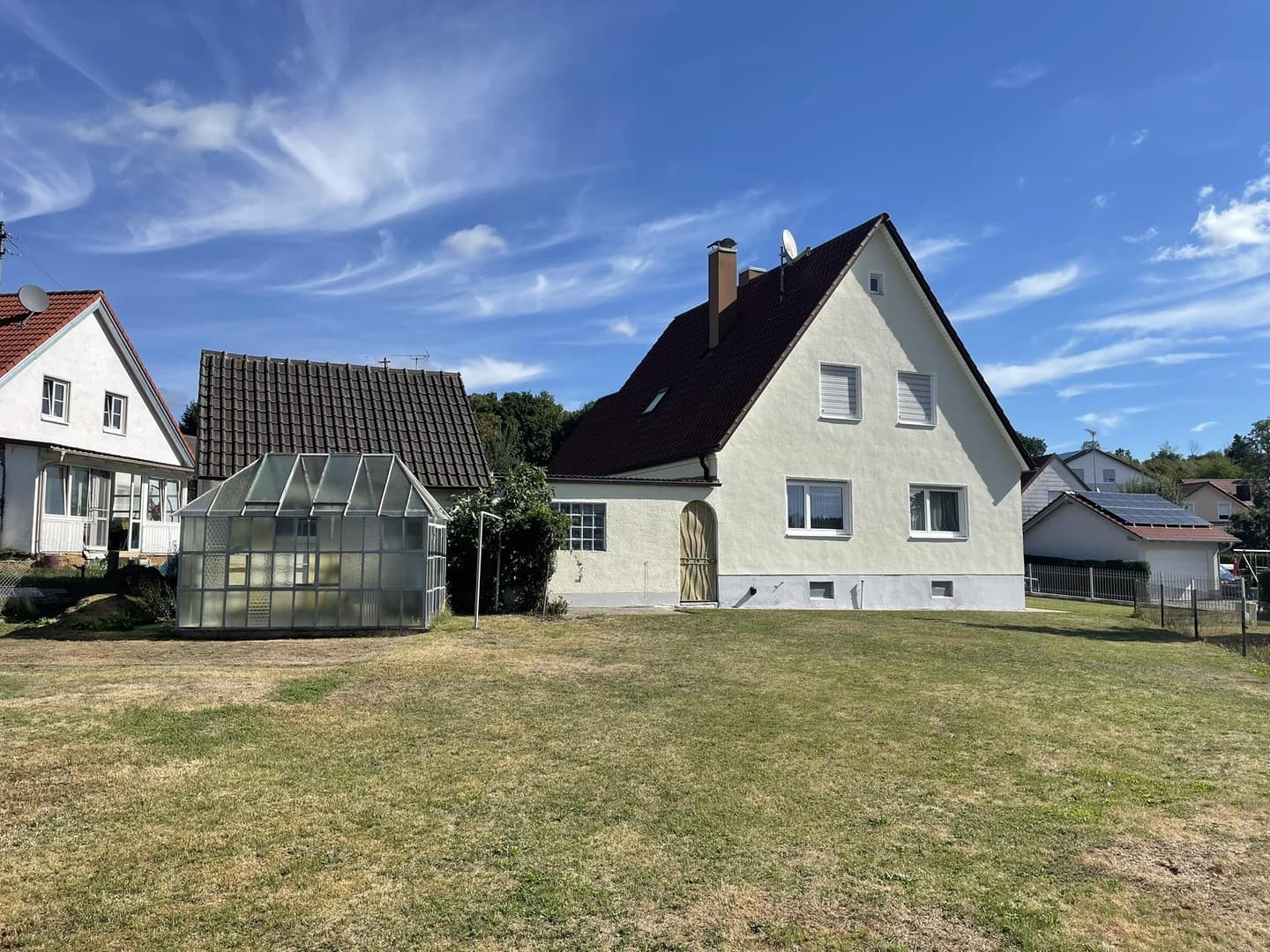 Freistehendes Einfamilienhaus mit großem Grundstück und viel Potenzial in Kühbach