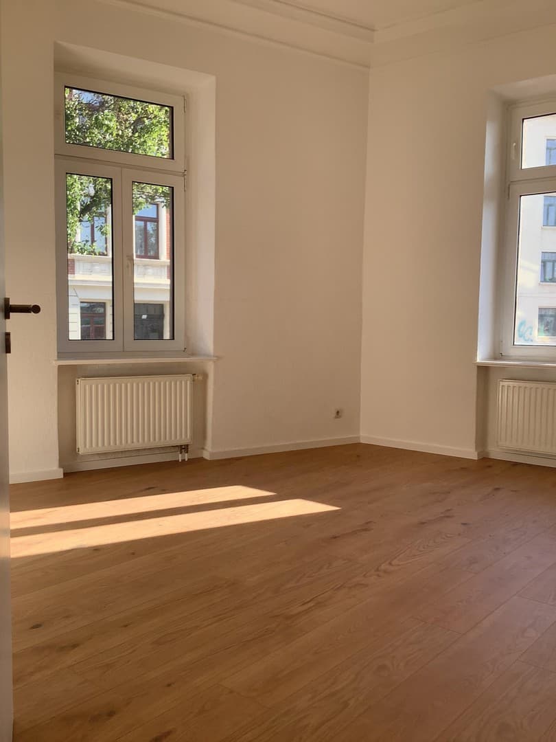 sanierte & helle 3-Raum Wohnung im Hochparterre ab 01.10.26 oder später