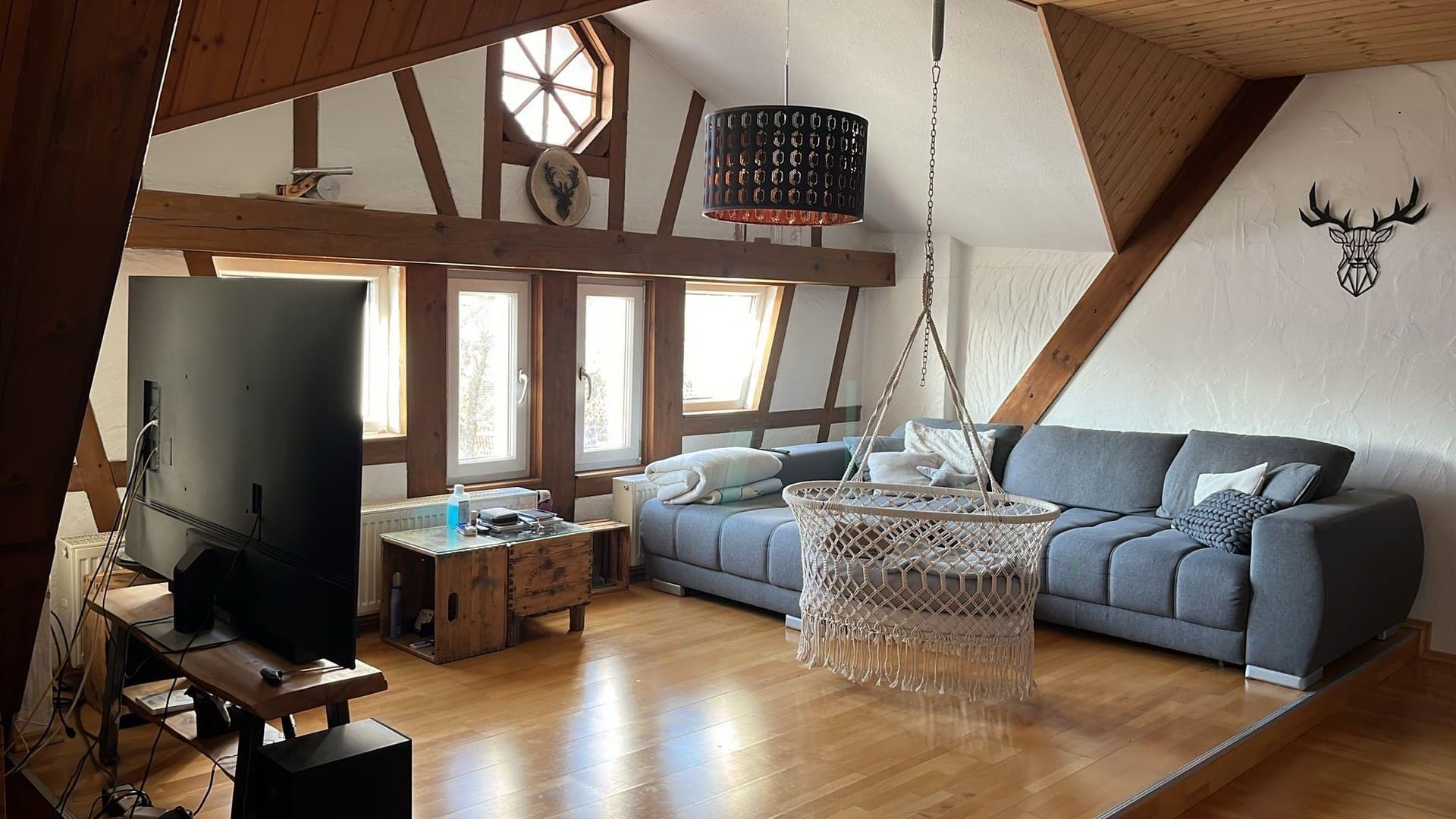 Geräumige 3,5-Zimmer-Wohnung mit Balkon, Garten und Stellplatz