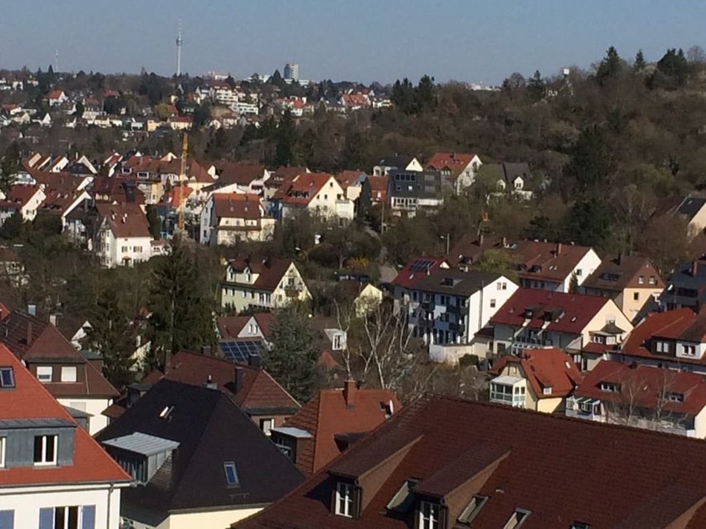 Stadtnah, uninah und doch mitten im Grünen: Helle, ruhige 3-Zimmerwohnung