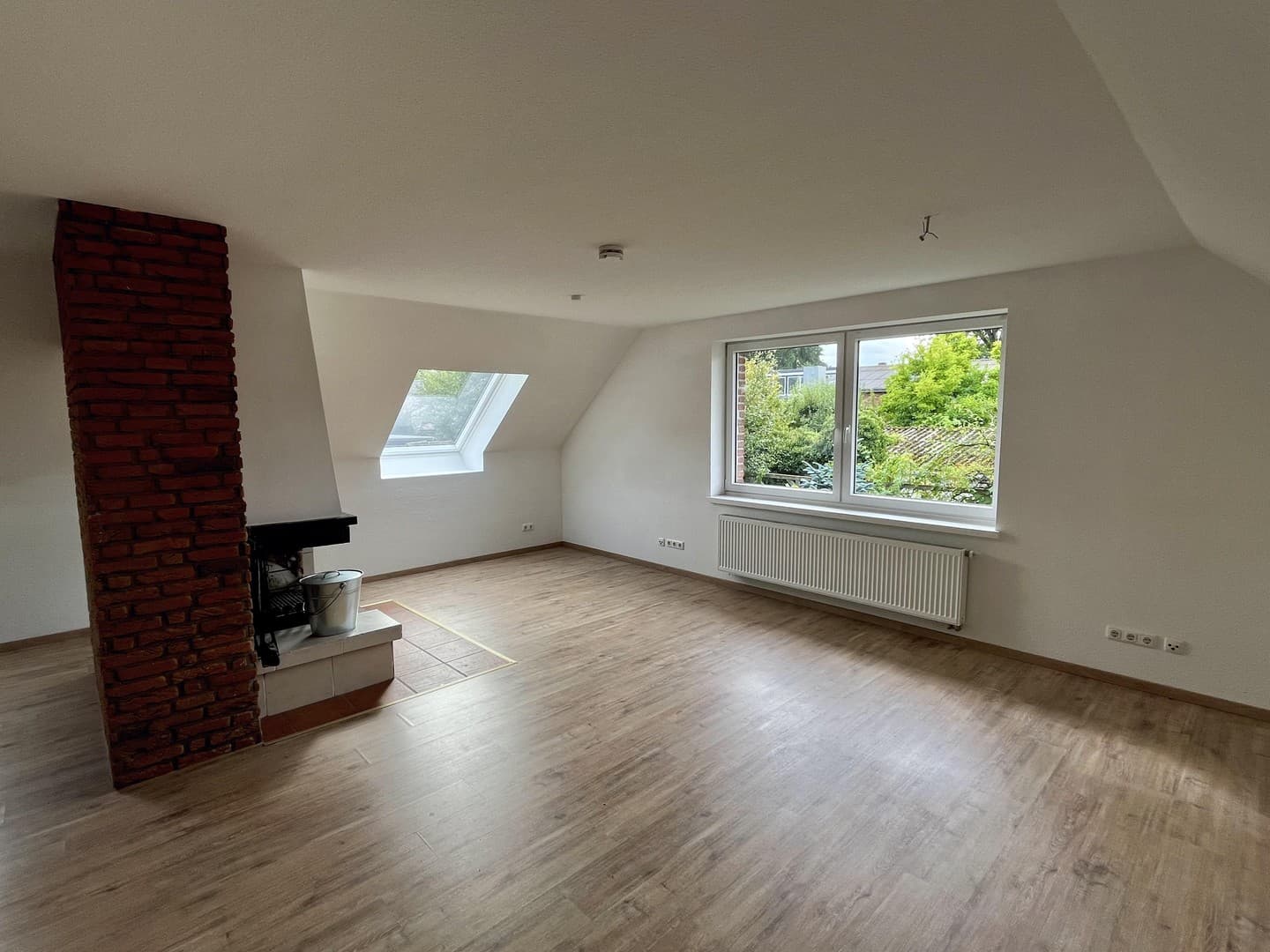 Charmante 4-Zimmer-Maisonette mit Kamin & Einbauküche in Seevetal-Ohlendorf