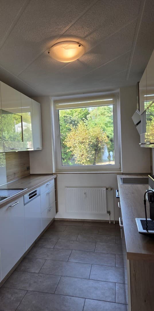 Helle 4-Zimmer mit Balkon und Garage