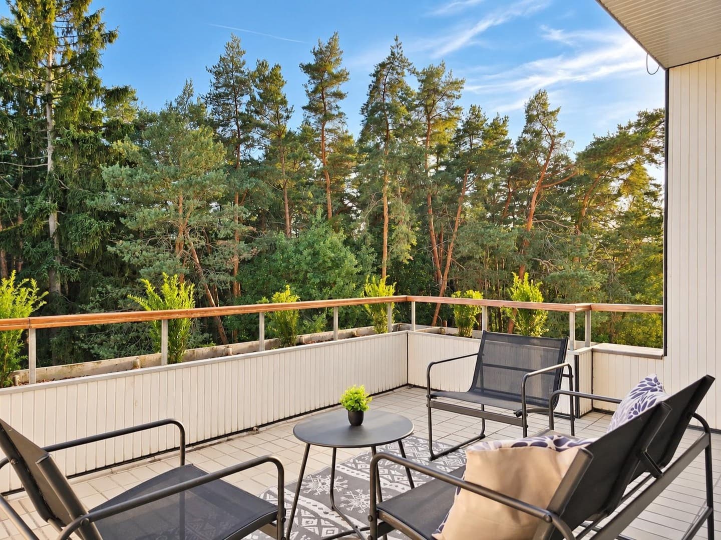Frisch renovierte Penthouse Wohnung, provisionsfrei