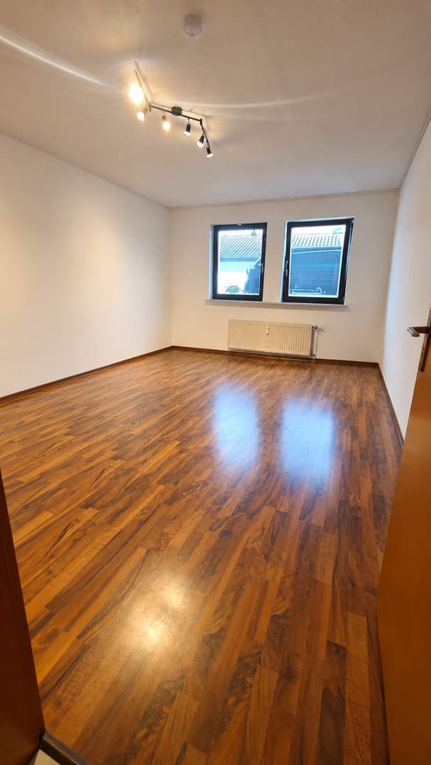 Helle, gepflegte 2 ZKB Wohnung