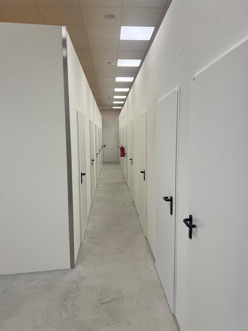 SELFSTORAGE-ANLAGE-29 LAGERBOXEN-SOFORT BETRIEBSBEREIT