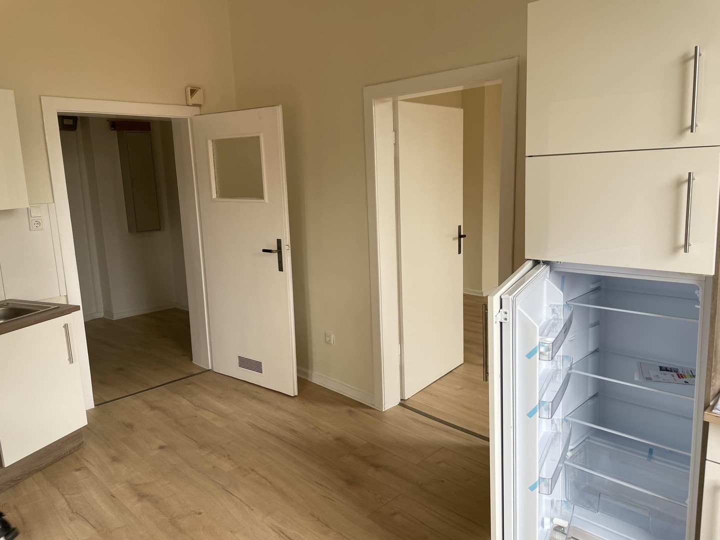 Schöne sanierte Wohnung - ruhig & zentral gelegen: 2-ZKB mit Einbauküche