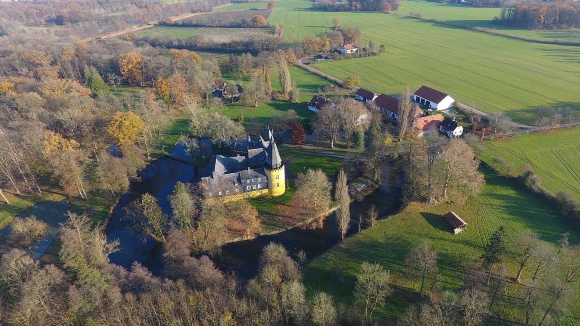 Idyllische Altbauwohnung mit Blick aufs Wasser