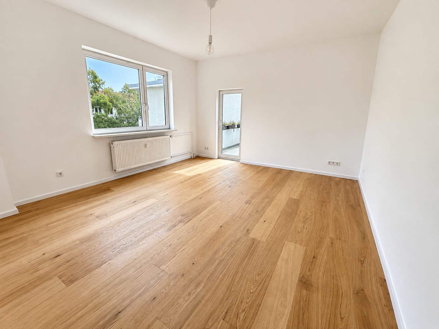 Weigandufer – frisch renovierte 2-Zimmer-Wohnung mit Loggia - bezugsfrei von privat - no commission